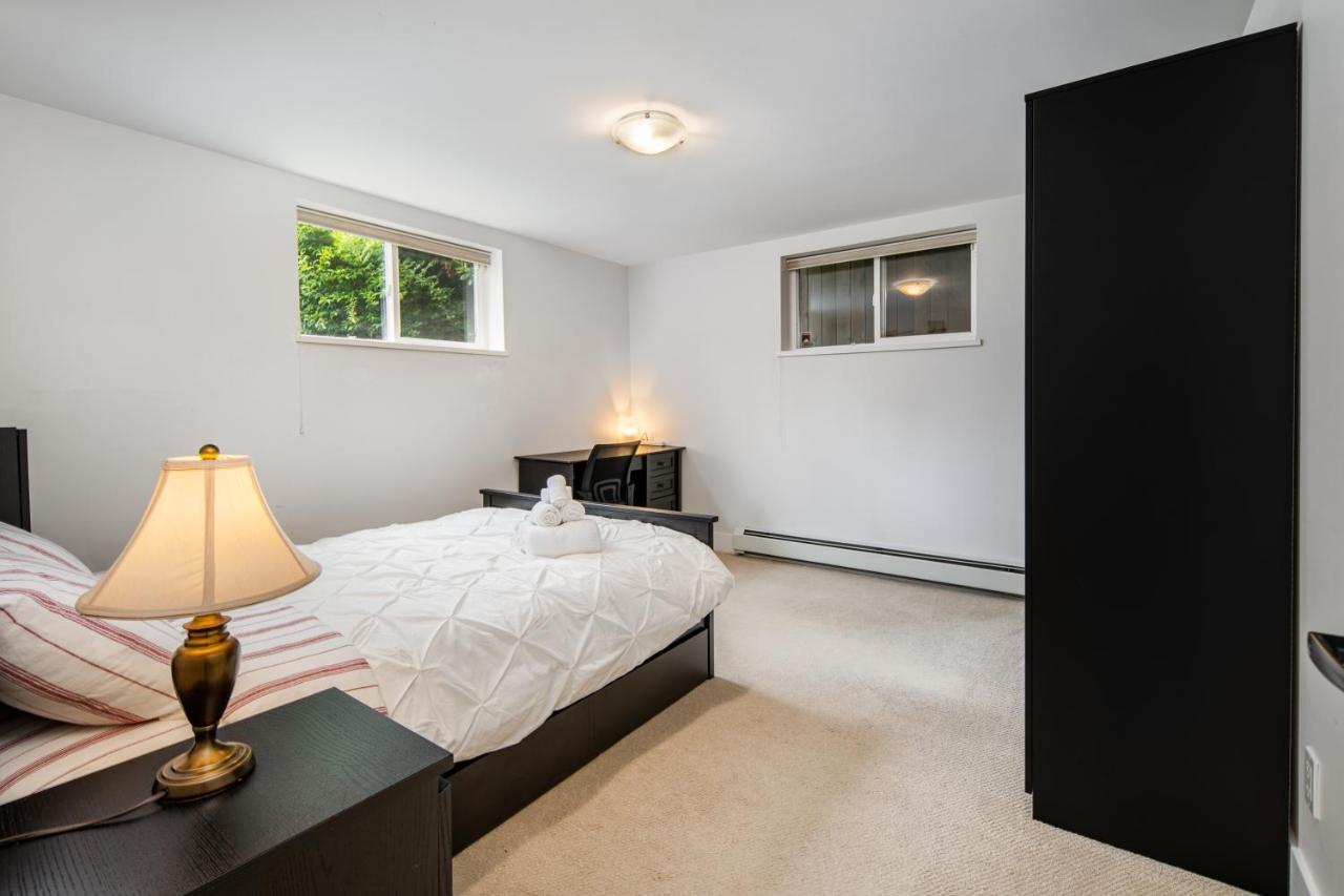 Gorgeous 4 Bedroom Garden Level Suite At Vancouver West & Ubc Exteriér fotografie