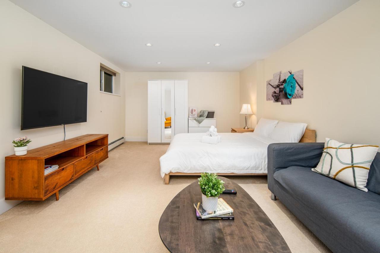 Gorgeous 4 Bedroom Garden Level Suite At Vancouver West & Ubc Exteriér fotografie