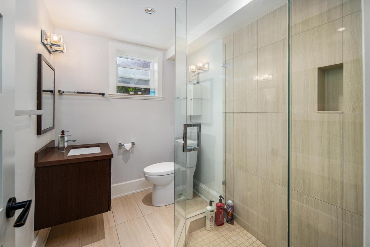Gorgeous 4 Bedroom Garden Level Suite At Vancouver West & Ubc Exteriér fotografie